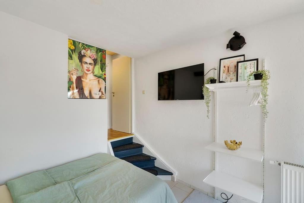 Tiny Apartment With Spacious Terrace On The Rhine Neuwied Buitenkant foto